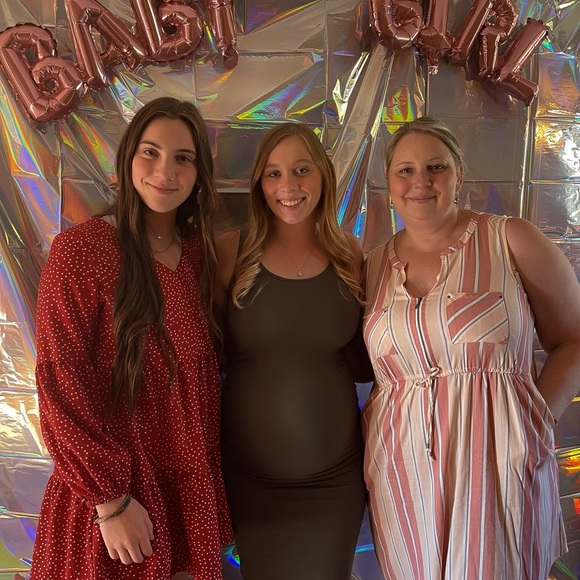 Meet your Posher, Connie - Picture 7 of 16